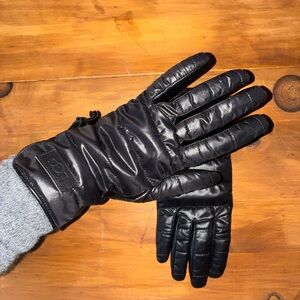 UGG Black Quilted Gloves